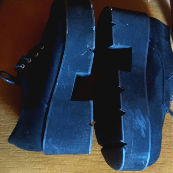 ASOS MEGA Wide Fit Lace Up Chunky Heel Shoes - Picture 6 of 7